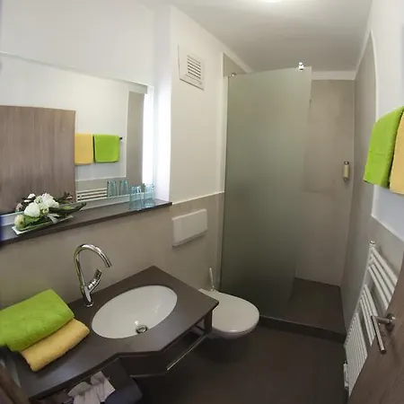 Haus Waldesruh Pensión 3*