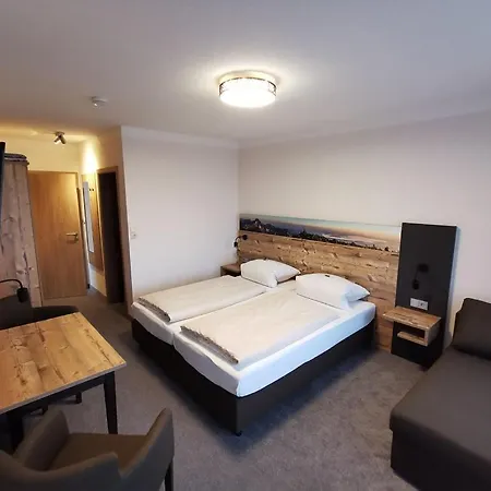Haus Waldesruh Guest house Ubersee