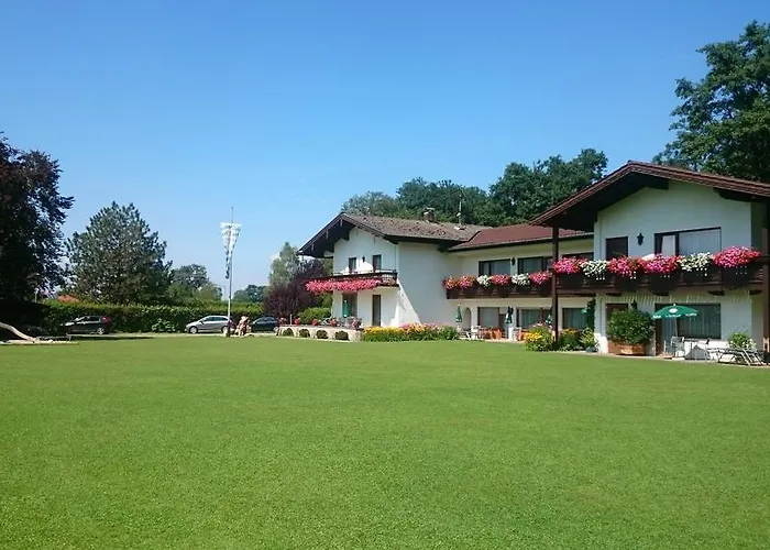 Pensionat Haus Waldesruh 3*